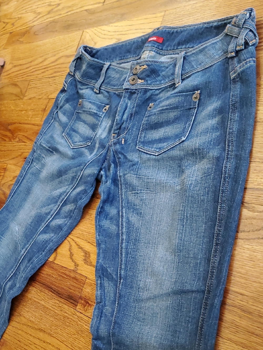 Guess Archival Vintage Early Y2K Low-Rise Jeans - Picture 16 of 16